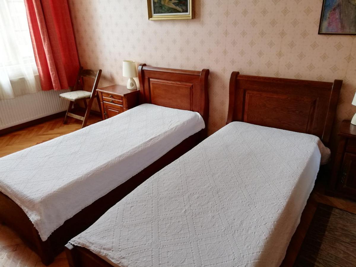 Hotel Izvora - Garden Retreat อาร์บานาซิ ภายนอก รูปภาพ