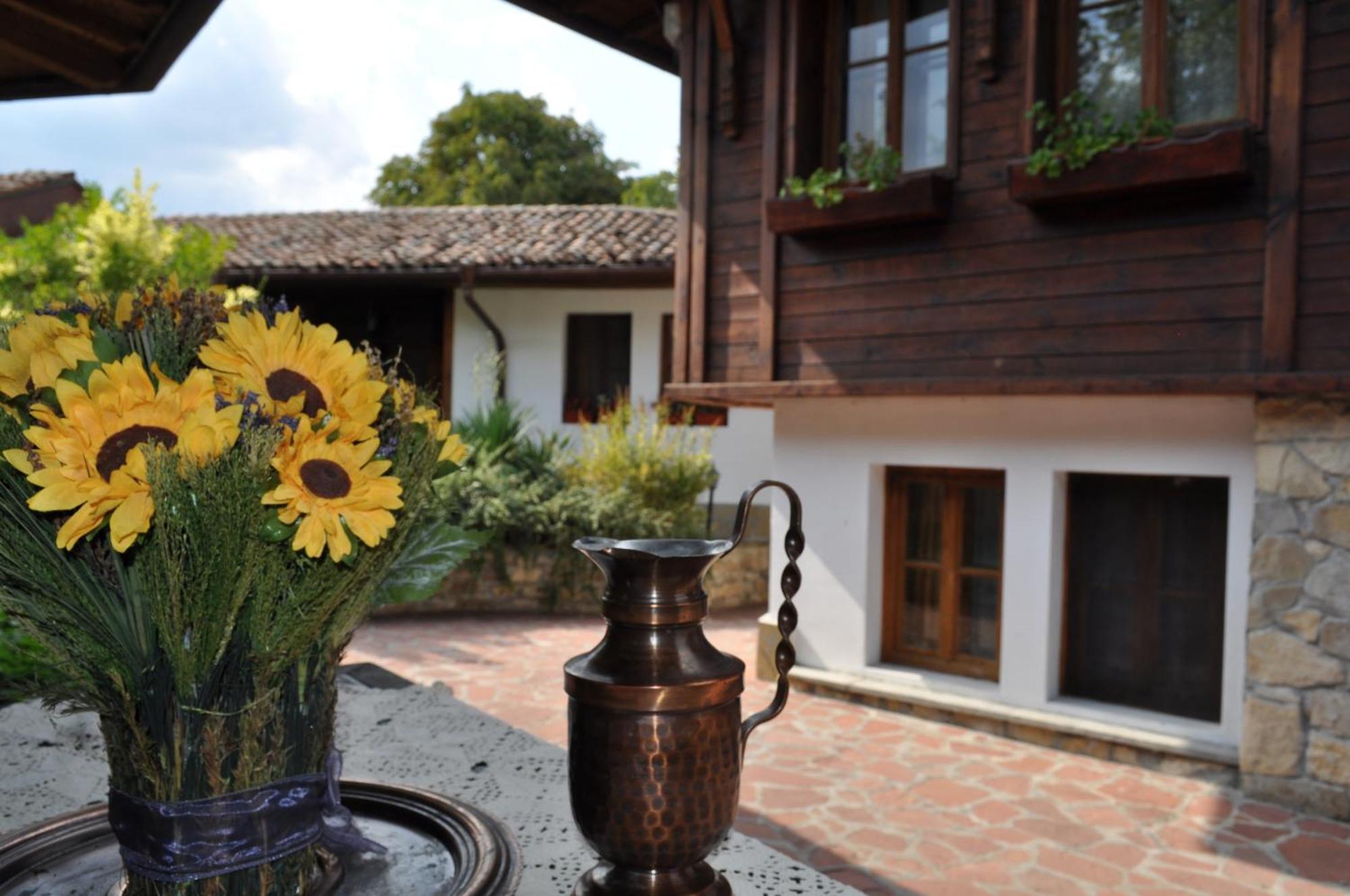 Hotel Izvora - Garden Retreat อาร์บานาซิ ภายนอก รูปภาพ