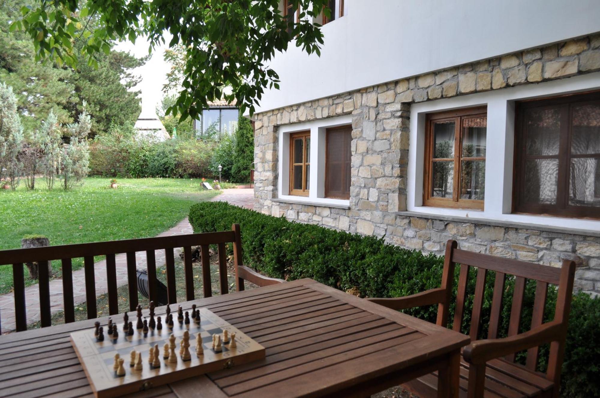 Hotel Izvora - Garden Retreat อาร์บานาซิ ภายนอก รูปภาพ