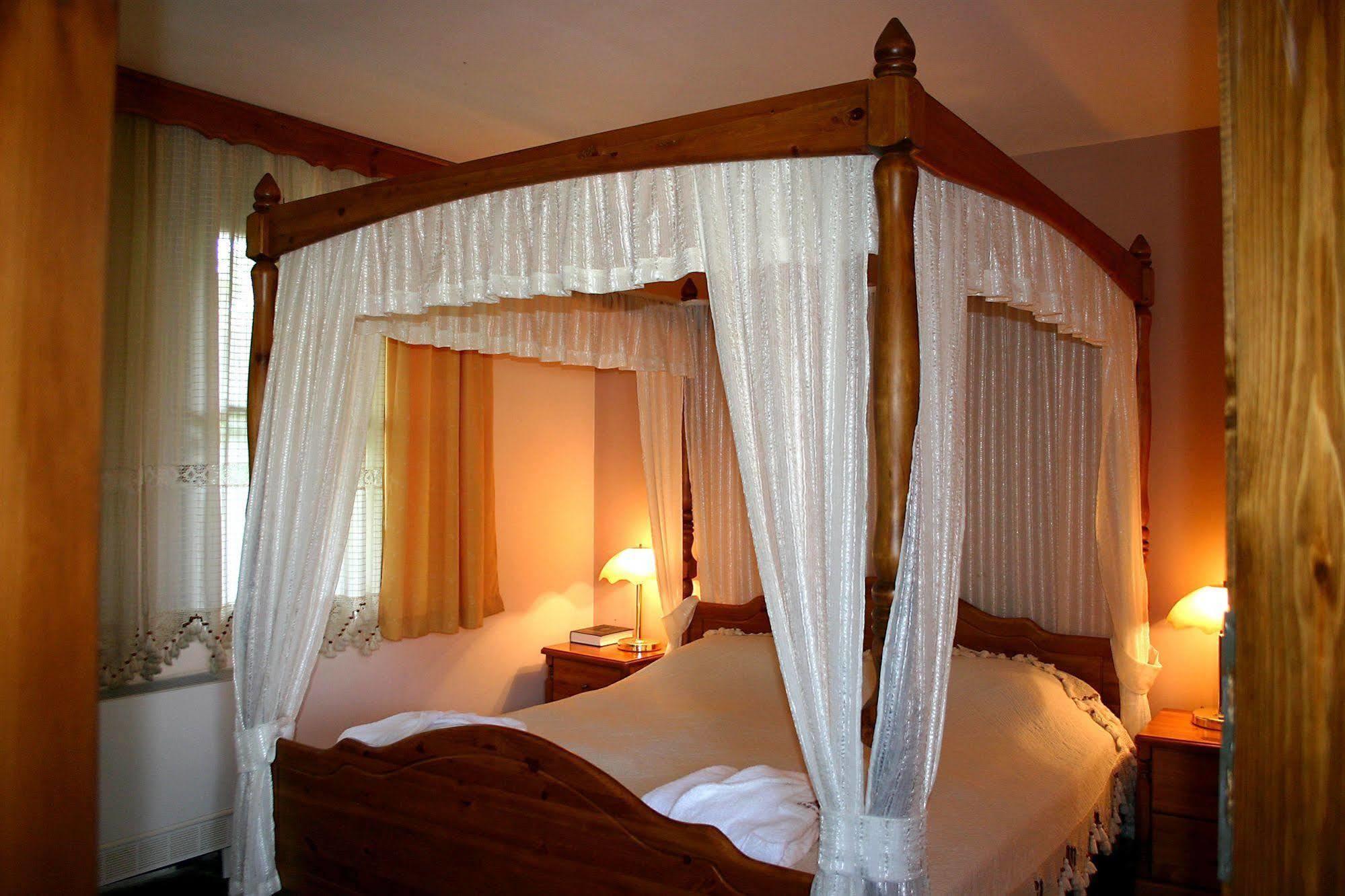 Hotel Izvora - Garden Retreat อาร์บานาซิ ภายนอก รูปภาพ