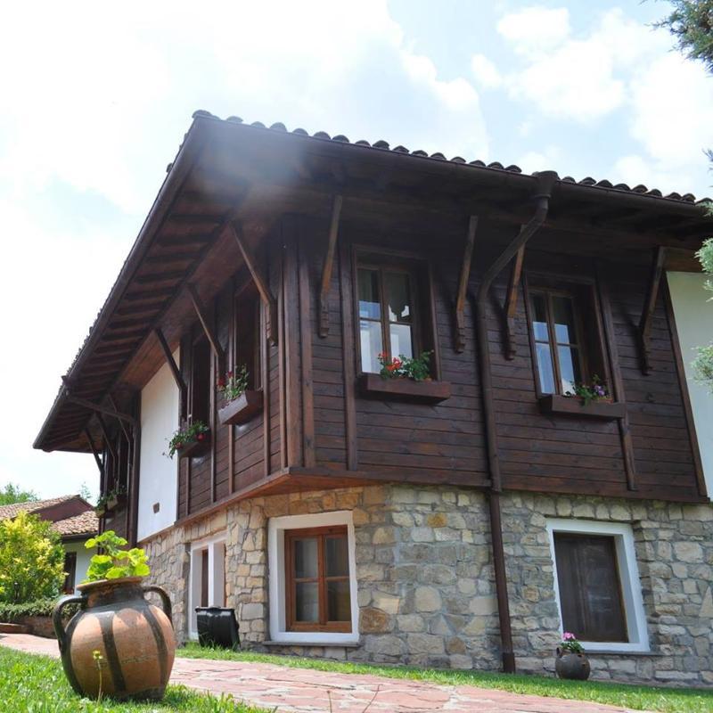 Hotel Izvora - Garden Retreat อาร์บานาซิ ภายนอก รูปภาพ